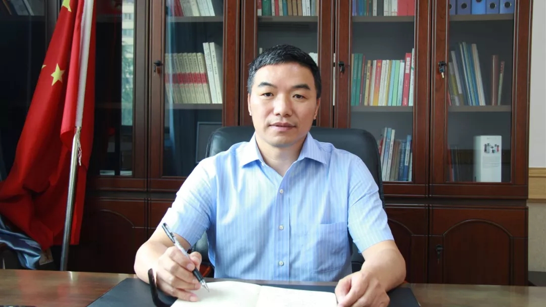 七中八一校長換血：成都七中校長助理張守和接任，史玉川校長離任