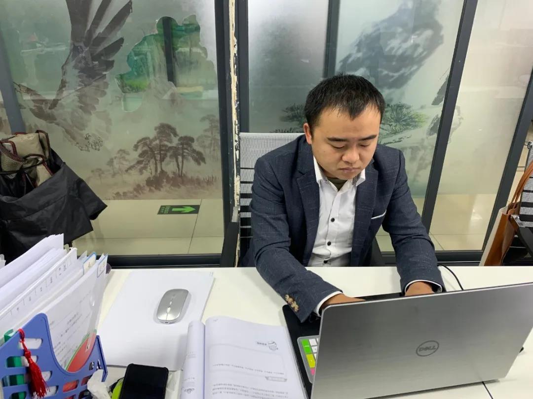 教知識更教方法——跟著陳老師，數(shù)學(xué)輕松拿下