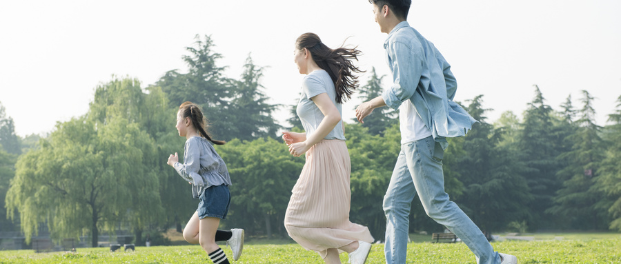 如何培養(yǎng)出快樂(lè)、溫暖、人格健全的孩子？
